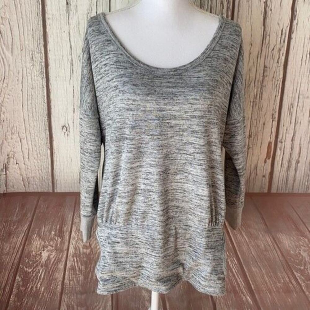 Athleta Sweatshirt Womens Medium Gray Batwing and Robin‎ Scoop Pockets Stretch